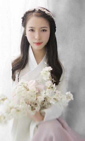 日本适合十八岁以上的护肤品红桃