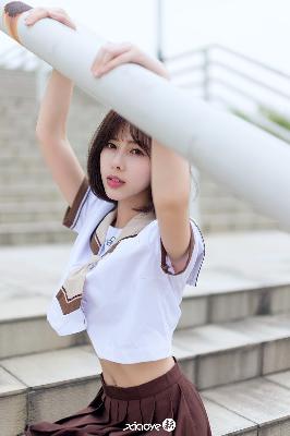 她在丈夫面前被耍了