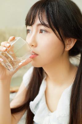 迪拜的女孩在线观看完整免费高清满天星