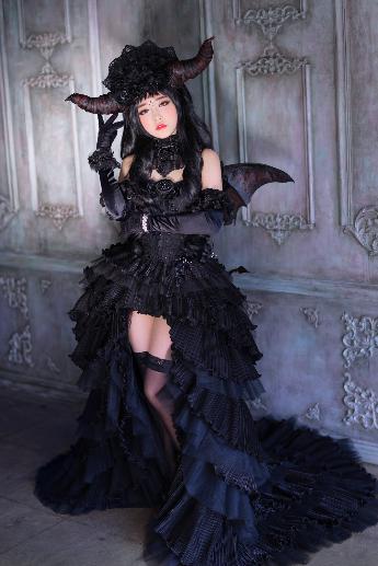 青青河边草下一句